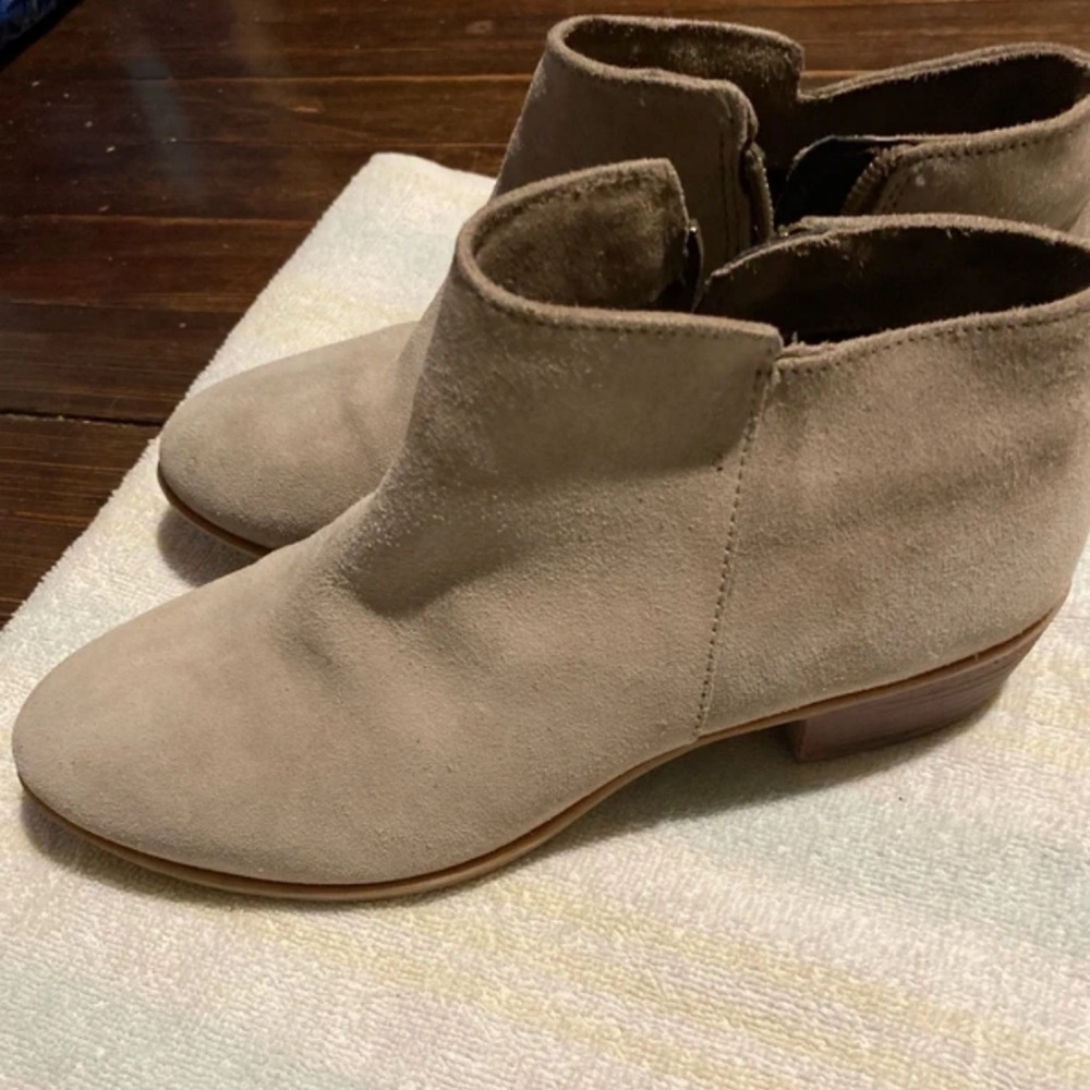 Diba Light Brown Suede Ankle Boots